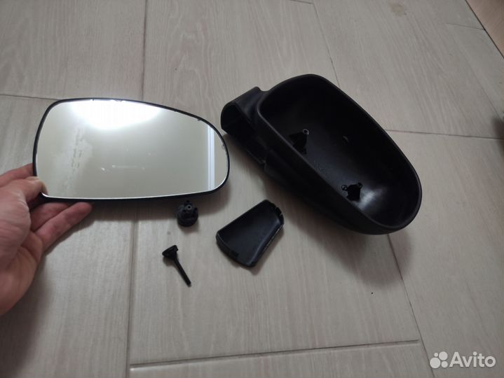 Зеркальный элемент калина 1 правый