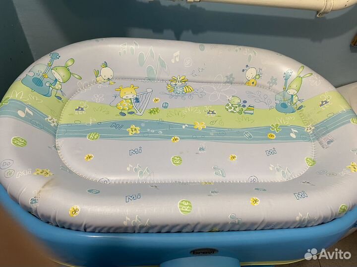 Пеленальный столик с ванночкой brevi