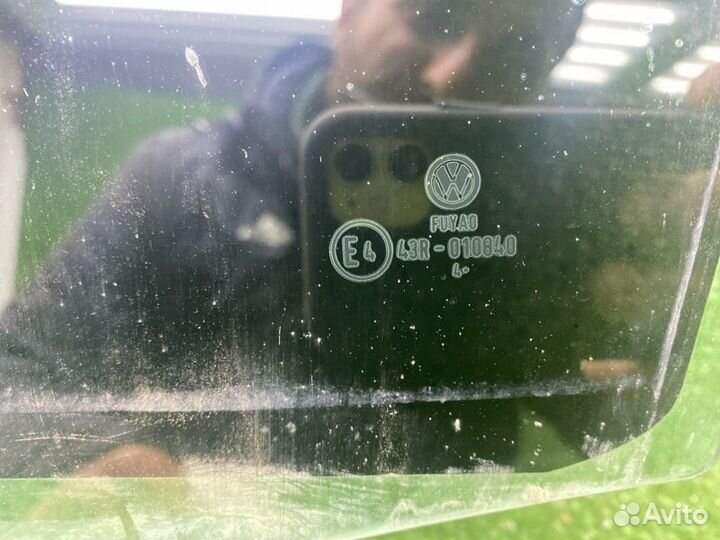 Стекло двери заднее левое Volkswagen Polo 5