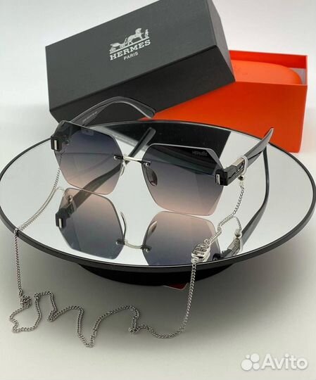 Солнцезащитные очки женские