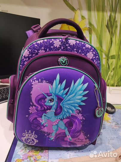 Школьный рюкзак