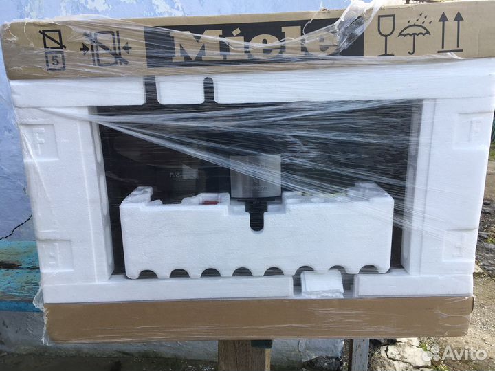 Встраиваемая кофемашина miele