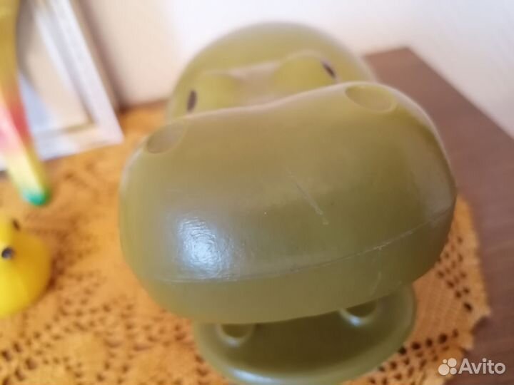 Игрушки СССР: бегемот, попугай