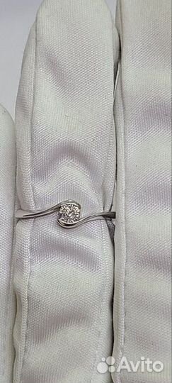 Золотое кольцо с камнем 16р