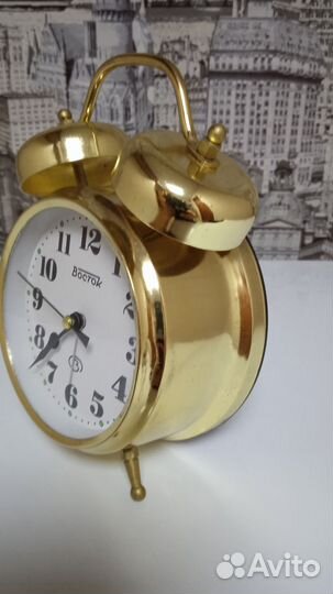 Часы-будильник