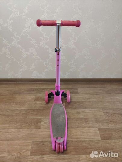 Самокат для девочки 3-6 лет