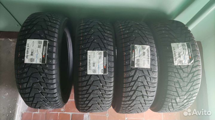 Hankook Winter I'Pike RS2 W429 205/55 R16