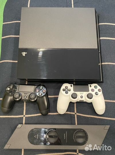 Sony PlayStation 4
