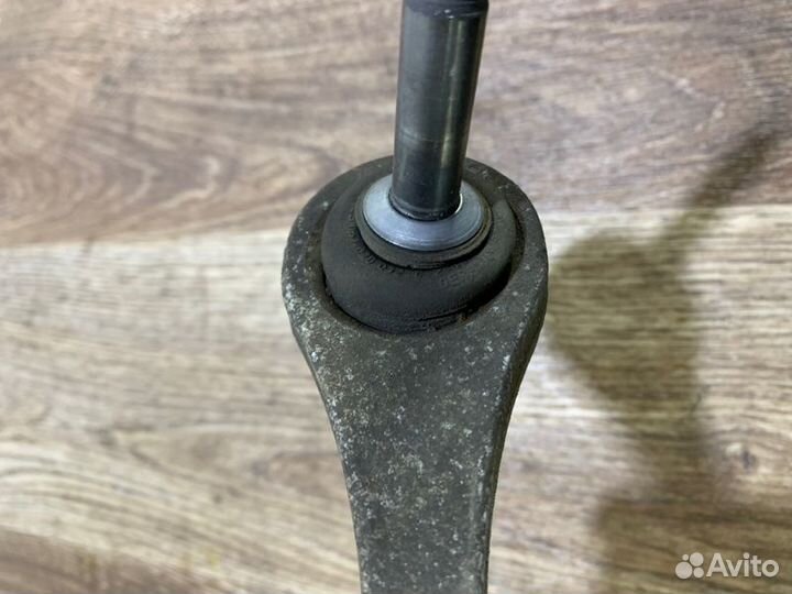 Рычаг подвески задний правый Audi A8 D3 4.2 2007