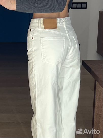 Джинсы zara 36 белые