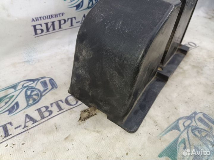 Кронштейн заднего бампера правый Chevrolet Lanos I (2002—2009)