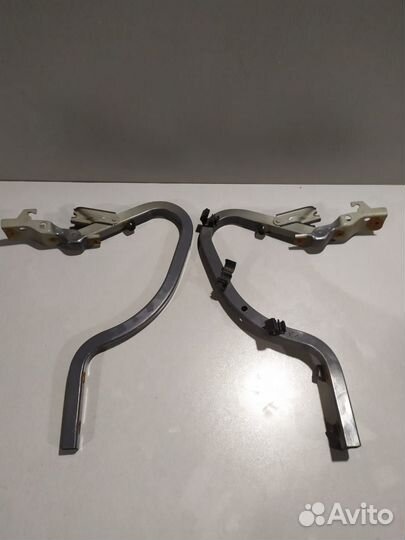 Петли багажника Hyundai Solaris 2014