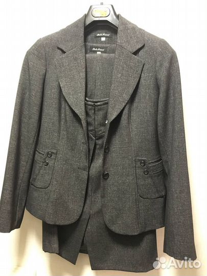 Женский деловой костюм - четверка