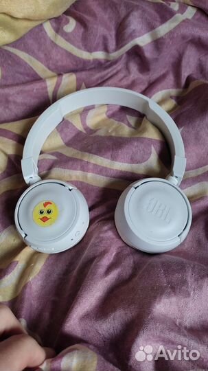 Наушники JBL T450BT продам за 2000 работают хорошо