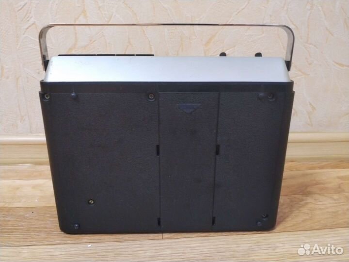 Магнитофон Philips 2205