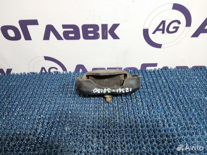 Подушка двигателя Toyota Regius