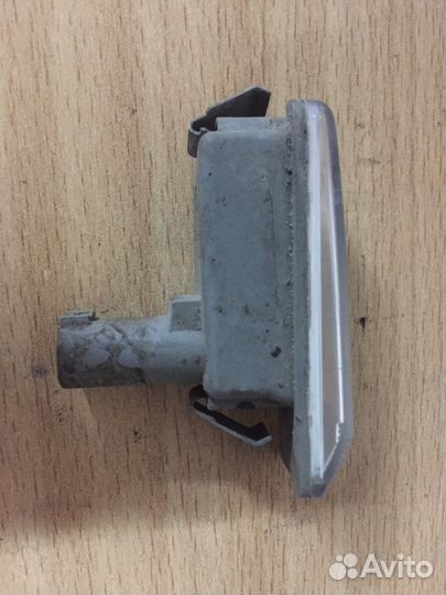 Повторитель поворота правый Audi A8 D3