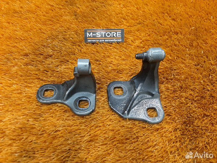 Петля двери левая Bmw 7-Series E66/65 N62B48B 2005