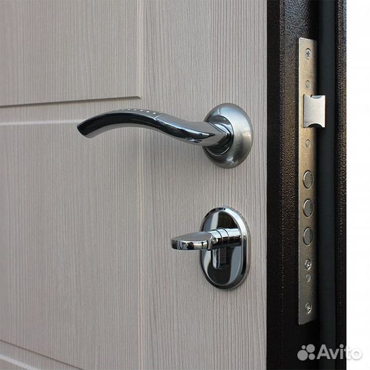 Дверь входная 