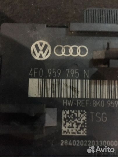 Блок управления задней двери Ауди А6 С6 4F