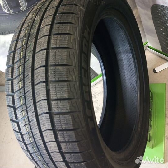 Tracmax X-Privilo S360 215/55 R16 97T