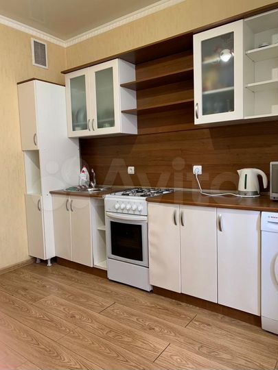 1-к. квартира, 54 м², 2/16 эт.
