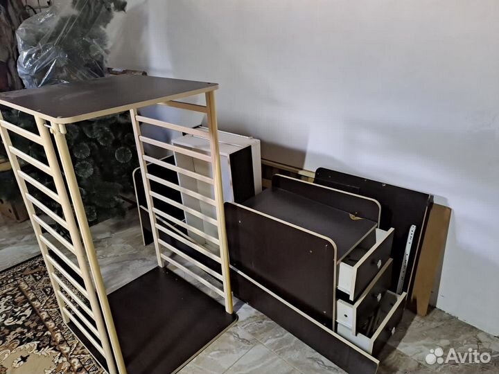 Кроватка с комодом