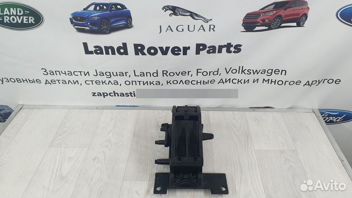 Кронштейн левой подножки Range Rover 2013