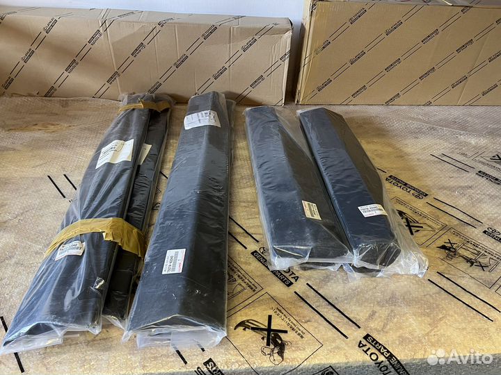 Молдинг двери Toyota RAV 4 2019 XA50