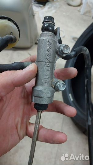 Тормозной цилиндр honda africa twin XRV750