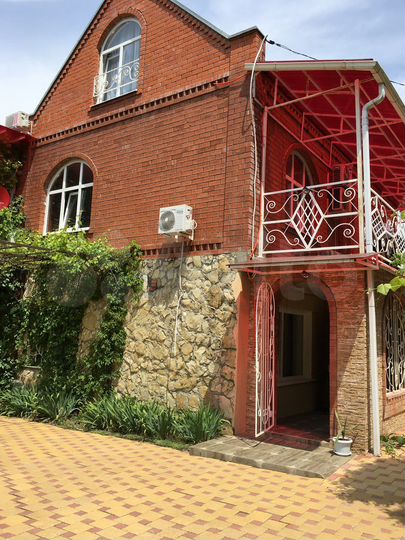 Дом 286 м² на участке 6,5 сот.