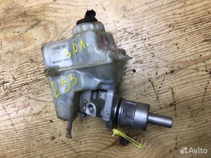 Главный тормозной цилиндр Bmw X5 E53 M54 2001