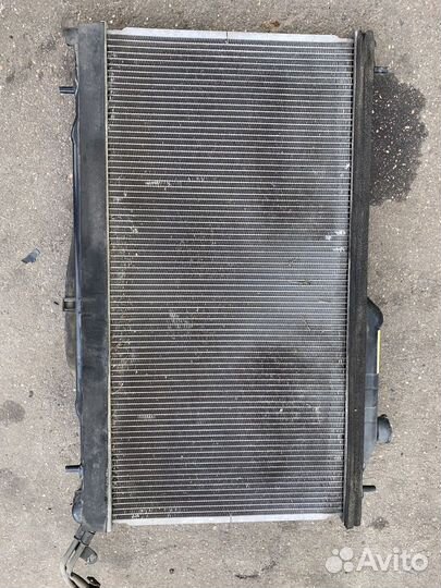 Радиатор охлаждения Subaru Legacy BP BP5 45111AG00
