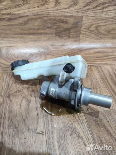 Главный тормозной цилиндр Ford Focus CB8 pnda 2014