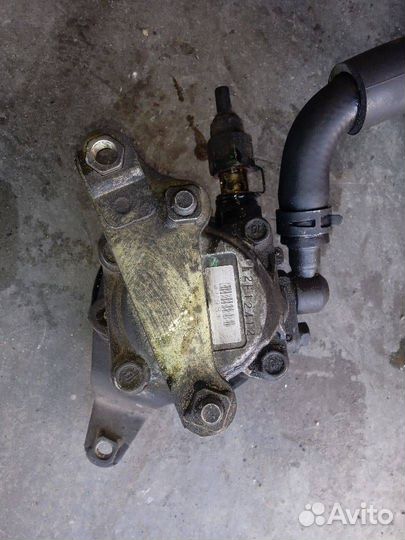 Насос гидроусилителя руля Toyota Alphard MNH15W