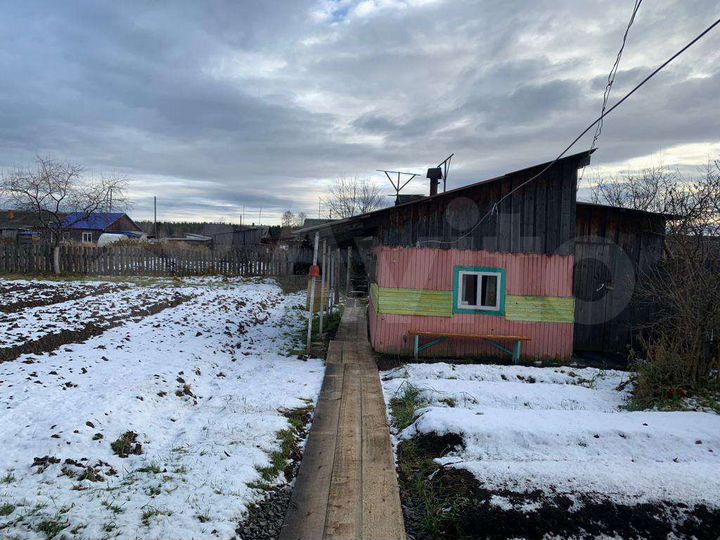 4-к. квартира, 70 м², 1/1 эт.