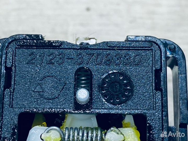 Переключатель поворотов LADA Priora хетчбэк 21126