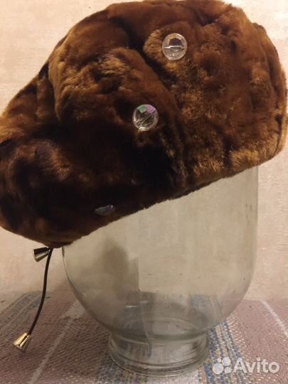 Шапка женская (берет) натуральный мех