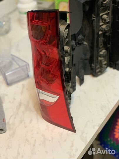 Фара мерседес w447