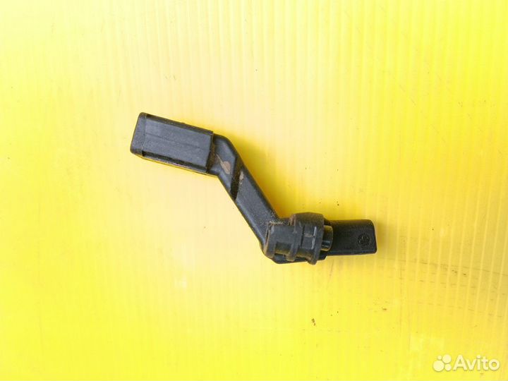 VW Pointer Датчик положения коленвала 045906433A