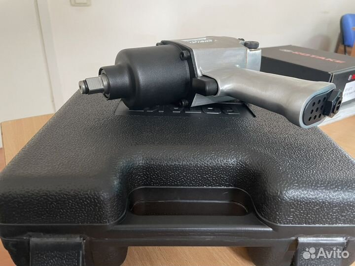 Гайковерт пневматический rotake с набором головок