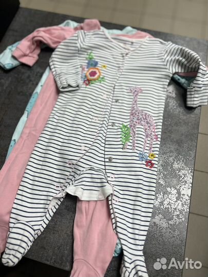 Пакет одежды на девочку 68 размер