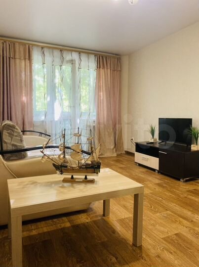 2-к. квартира, 65 м², 2/5 эт.