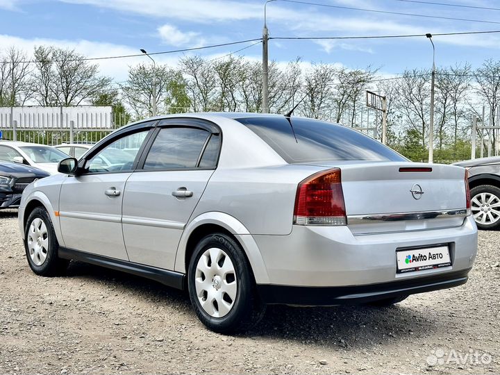Opel Vectra 2.0 МТ, 2003, 313 318 км