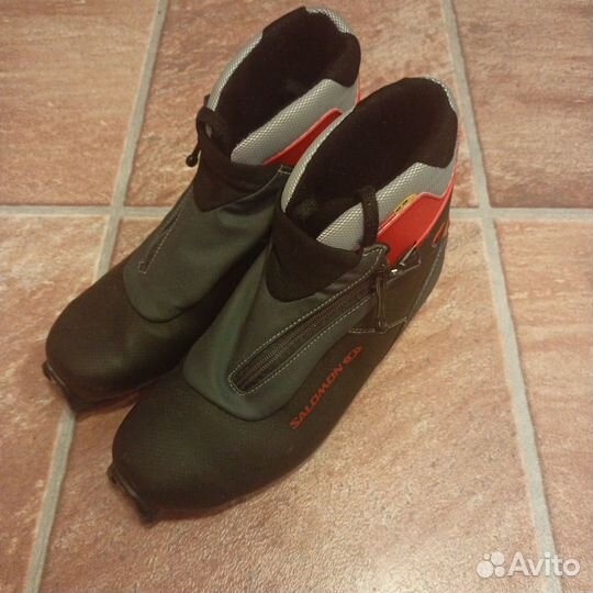 Комплект лыжы, палки, ботинки