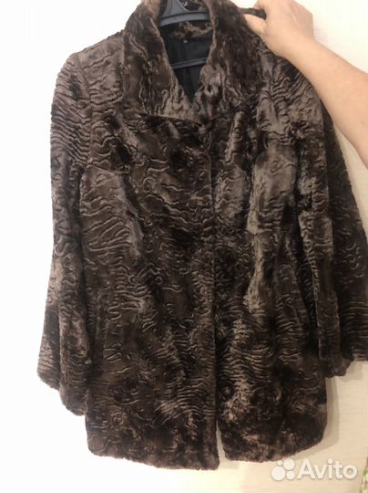 Укороченное пальто