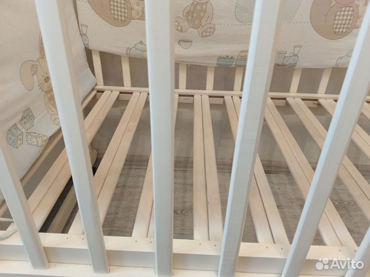 Детская кроватка