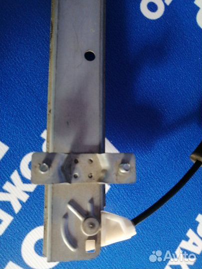 Задний правый стеклоподъемник Kia Rio 3 седан 2015