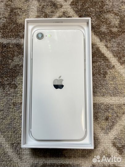 iPhone SE (2020), 128 ГБ