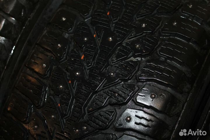 Зимние колеса для Tiguan R16 215 65 kumho WS32